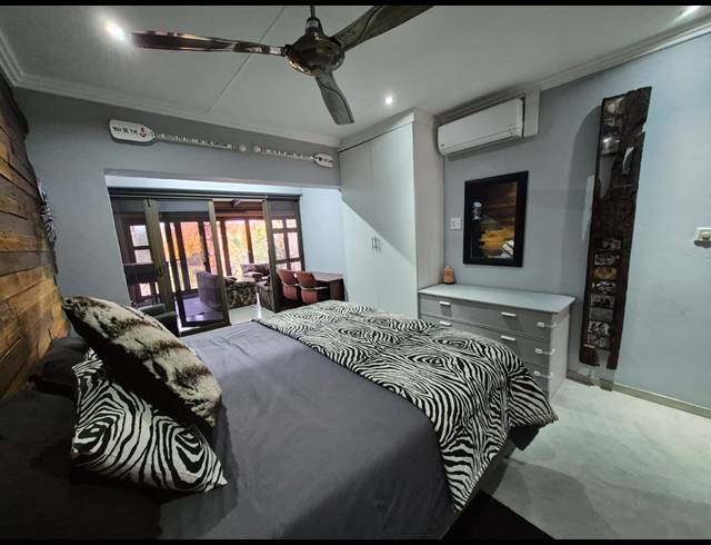 2 BEDROOM TOWNHOUSE FOR SALE IN PEACEHAVEN